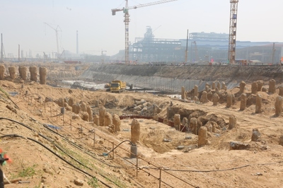 寬厚板工程迎來(lái)關(guān)鍵節(jié)點(diǎn) 廠房鋼結(jié)構(gòu)施工全面展開